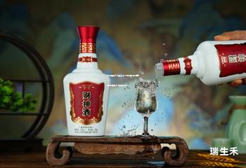 五粮原浆42度多少一瓶浓香型酒呢,五粮原浆42度多少钱
