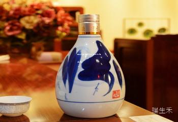 五粮液酒代理费多少钱(五粮液代理挣钱吗)