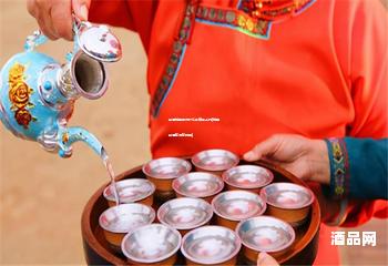 白酒加盟商为什么会送车上门(加盟白酒有没有风险) 白酒加盟商为什么会送车上门(加盟白酒有没有风险)